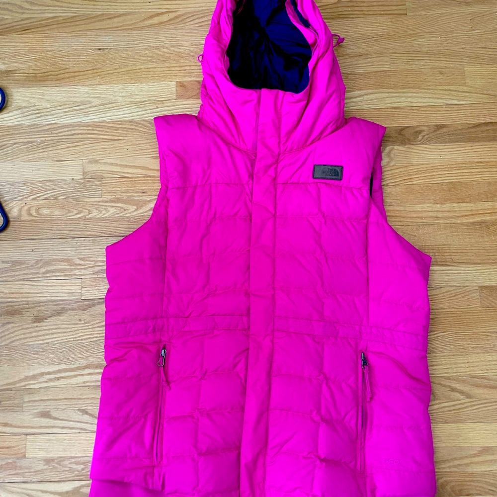 North Face women’s XL hot pink puffer vest with hood